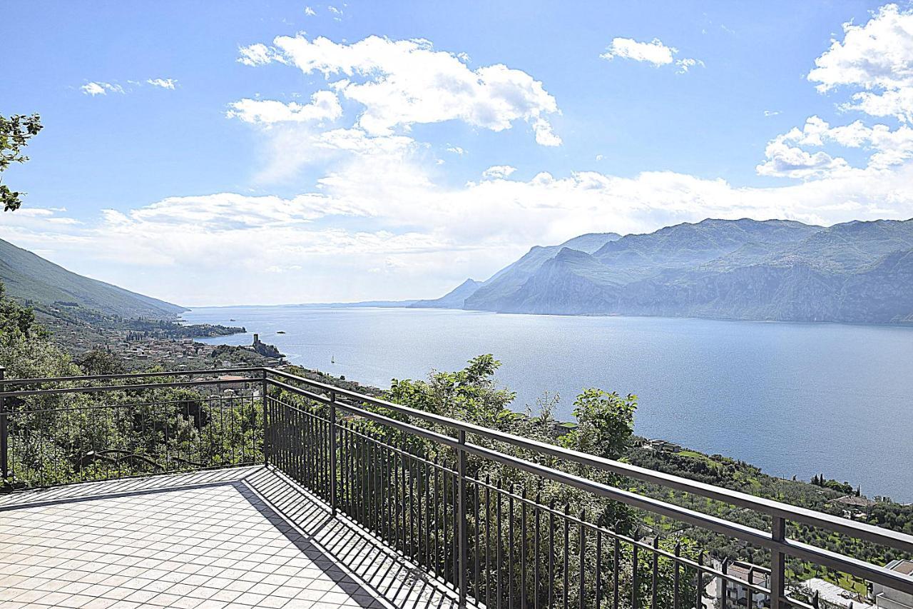 La Terrazza Sul Lago Apartment Malcesine Bagian luar foto