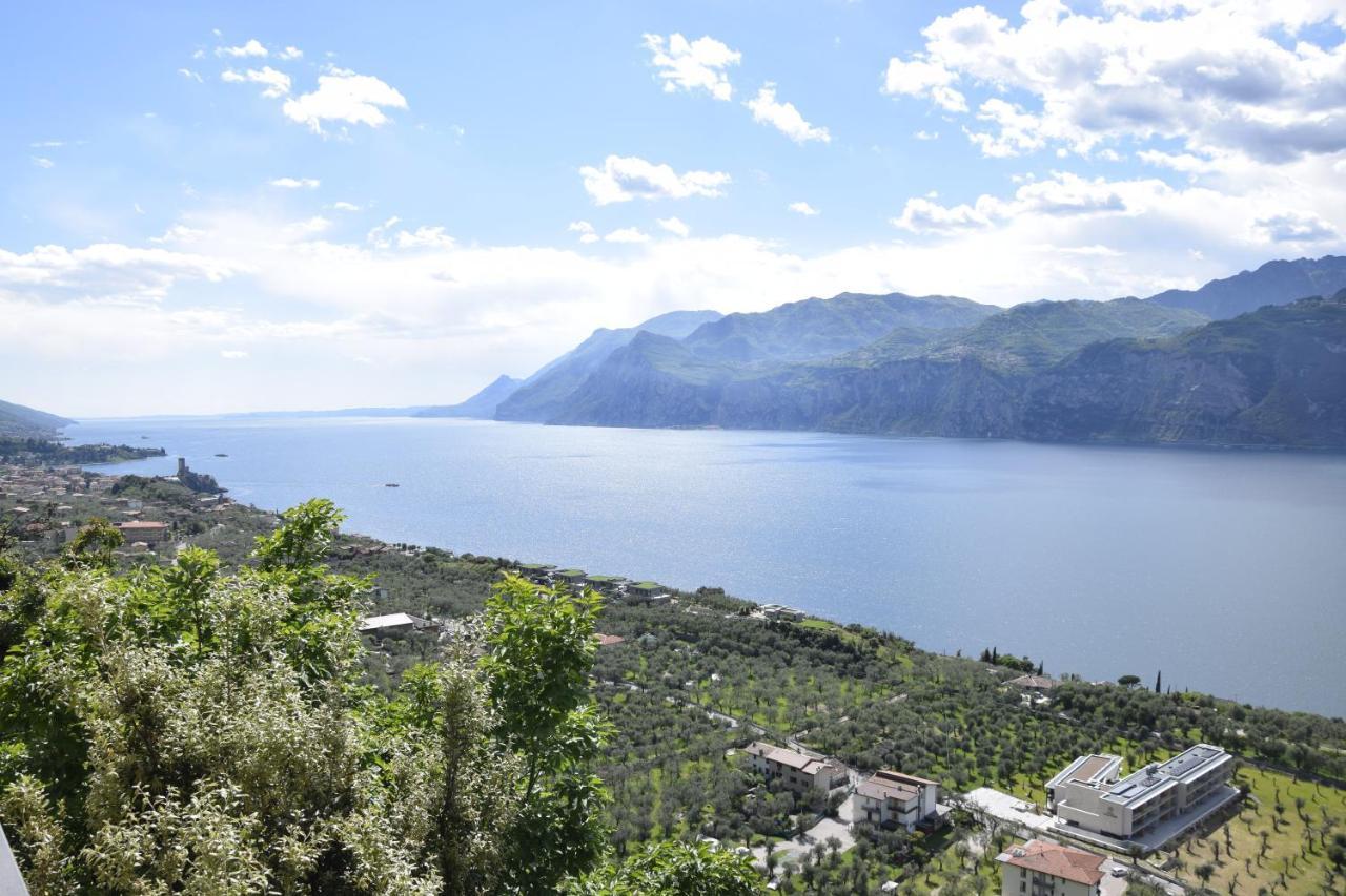 La Terrazza Sul Lago Apartment Malcesine Bagian luar foto