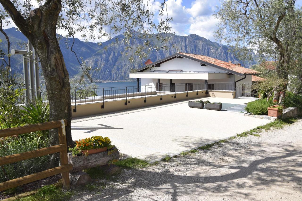 La Terrazza Sul Lago Apartment Malcesine Bagian luar foto